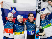 Олимпиада. Прыжки с трамплина. В командных соревнованиях победили словенцы