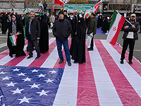 Иран отмечает годовщину исламской революции 1979 года