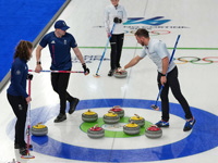 Олимпиада. Керлинг.  Первое поражение американцев. Сюрприз от шведов