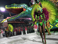 Звезды Самбодрома и президент Бразилии в Рио. Фоторепортаж