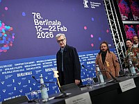 Берлинале подвел итоги: угрозы палестинского режиссера, усталый Вим Вендерс и приз семье из Анкары