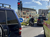 Машина сбила инвалидную мотоколяску в Кирьят-Шмоне, пожилой человек без сознания