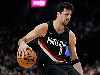 Дени Авдия покинул площадку через 59 секунд в матче с 