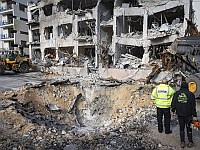 В результате ночного попадания по Тель-Авиву повреждены десятки домов, эвакуированы жильцы