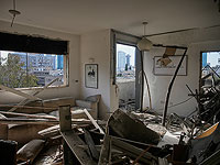 После двух попаданий обломков ракет в строения в Тель-Авиве эвакуированы более 500 человек