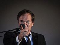 В сети распространяются слухи, что Квентин Тарантино погиб от иранской ракеты В сети распространяются слухи, что Квентин Тарантино погиб от иранской ракеты