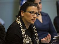 Минфин возобновляет страхование грузов от военных рисков