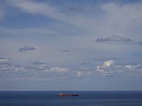 У берегов Ливии горит российский танкер с газом, экипаж покинул судно