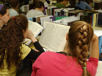 Раввины обвинили минпрос в нарушении Шаббата из-за эвакуации учеников