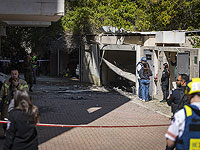 Полиция работает над нейтрализацией обломков ракет, упавших в районе Тель-Авива Полиция работает над нейтрализацией обломков ракет, упавших в районе Тель-Авива