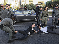 4-е шоссе перекрыто из-за акции протеста 