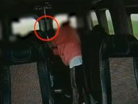 Сопровождающая инвалидов обвиняется в избиении подопечной во время поездки