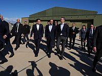 Макрон: Франция направит в Ормузский залив 12 военных кораблей