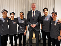 Шесть иранских футболисток попросили убежище в Австралии