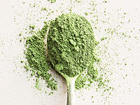 Матча может подавлять чихание у людей, страдающих сезонной аллергией