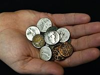 Монеты Второго храма в машине палестинского врача: предотвращена контрабанда еврейских артефактов Монеты Второго храма в машине палестинского врача: предотвращена контрабанда еврейских артефактов