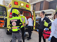 В Нетании рабочий упал с высоты пяти метров, его состояние тяжелое