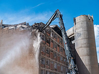 Начат снос хирургического корпуса больницы 