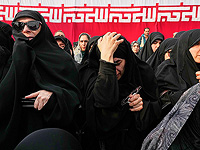 В Тегеране прошла церемония прощания с Лариджани и Сулеймани