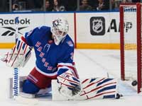 НХЛ. Результативная серия Фокса. Голевая передача Люка Хьюза. Драка вратарей