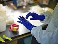 Использование лабораторных перчаток учеными приводит к завышенной оценке количества микропластика