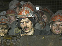 На Луганщине заблокированы под землей десятки горняков, власти 