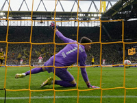 В битве гигантов победил 