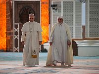 Иран вступился за Папу Римского: Трамп ведет себя не по-христиански