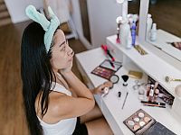 Баланс между работой и семьей в Израиле: базовые правила бьюти-рутины в условиях постоянного стресса