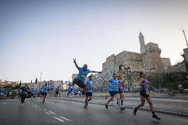 Иерусалимский марафон по сокращенной программе. Фоторепортаж
