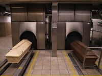 Суд отклонил иск вдовы погибшего 7/10 о возврате расходов за кремацию мужа