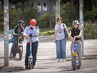 В Израиле прозвучала траурная сирена Дня памяти в войнах Израиля и жертв террора