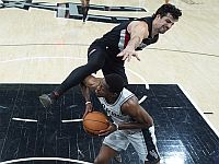 Первая победа Авдии в плей-офф НБА: 