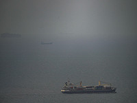 КСИР заявил, что один из задержанных в Ормузе контейнеровозов является израильским