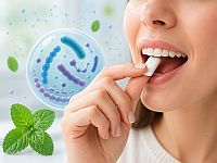 Биоинженерная жевательная резинка уничтожает микробов, связанных с раком, в полости рта