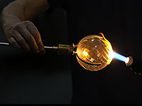 Израильские физики решили проблему, которой более века: они объяснили почему отвердевают жидкости