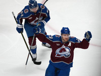 НХЛ. Достижения Маккиннона и Уэджвуда. 