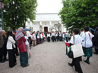 На Венецианской биеннале десятки художников провели акцию против участия Израиля, запустив дроны