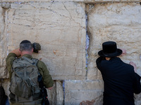 В ультраортодоксальной ешиве провели похоронный обряд по живому студенту, ушедшему в армию