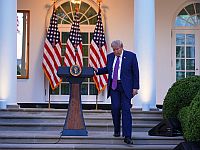 CNN: Трамп всерьез обдумывает новые удары по Ирану, но сейчас важна поездка в Китай