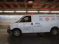 В Бейтар-Илите ребенок упал с трехметровой высоты, его состояние тяжелое