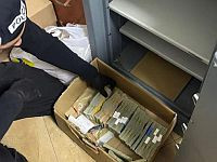 Полиция Израиля расследует, как в Иордании оказались сотни миллионов шекелей наличными