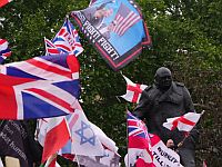 Флаги Израиля в центре Лондона: перед парламентом прошла массовая демонстрация против исламизации
