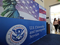 Федеральный суд США отменил решение администрации о введении сбора в 100000 долларов за визу H-1B
