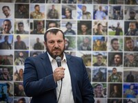 Министр наследия рассказал о возвращении к религиозному образу жизни под влиянием деда