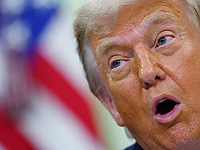 Поклонники аниме потребовали от Дональда Трампа прекратить использовать образы японских персонажей