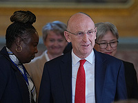Министр обороны Великобритании ушел в отставку из-за проблем с финансированием