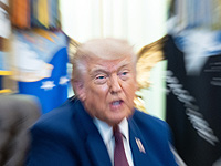 Трамп призвал Израиль прекратить удары по Ливану