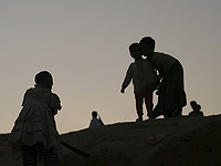 Внимание детей к выражениям лица может указывать на риск развития депрессии
