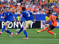 Чемпионат мира по футболу. Голландцы разгромили шведов